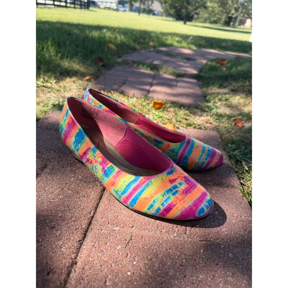 Soft Style Hush Puppies Womens Multi Color Tie Dye Low Wedge Pumps Size 7.5